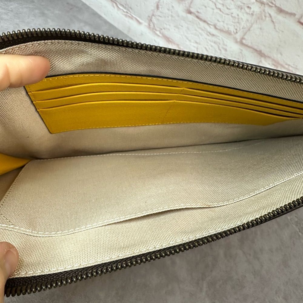 Gucci Brown Monogram Wristlet Clutch with Gold Logo - Picture 8 of 10